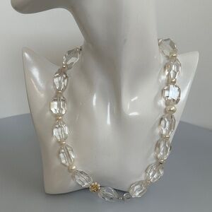 Jade white for nepal and Pearl Necklace